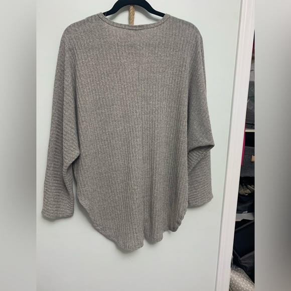 Women’s grey sweater - Picture 4 of 4